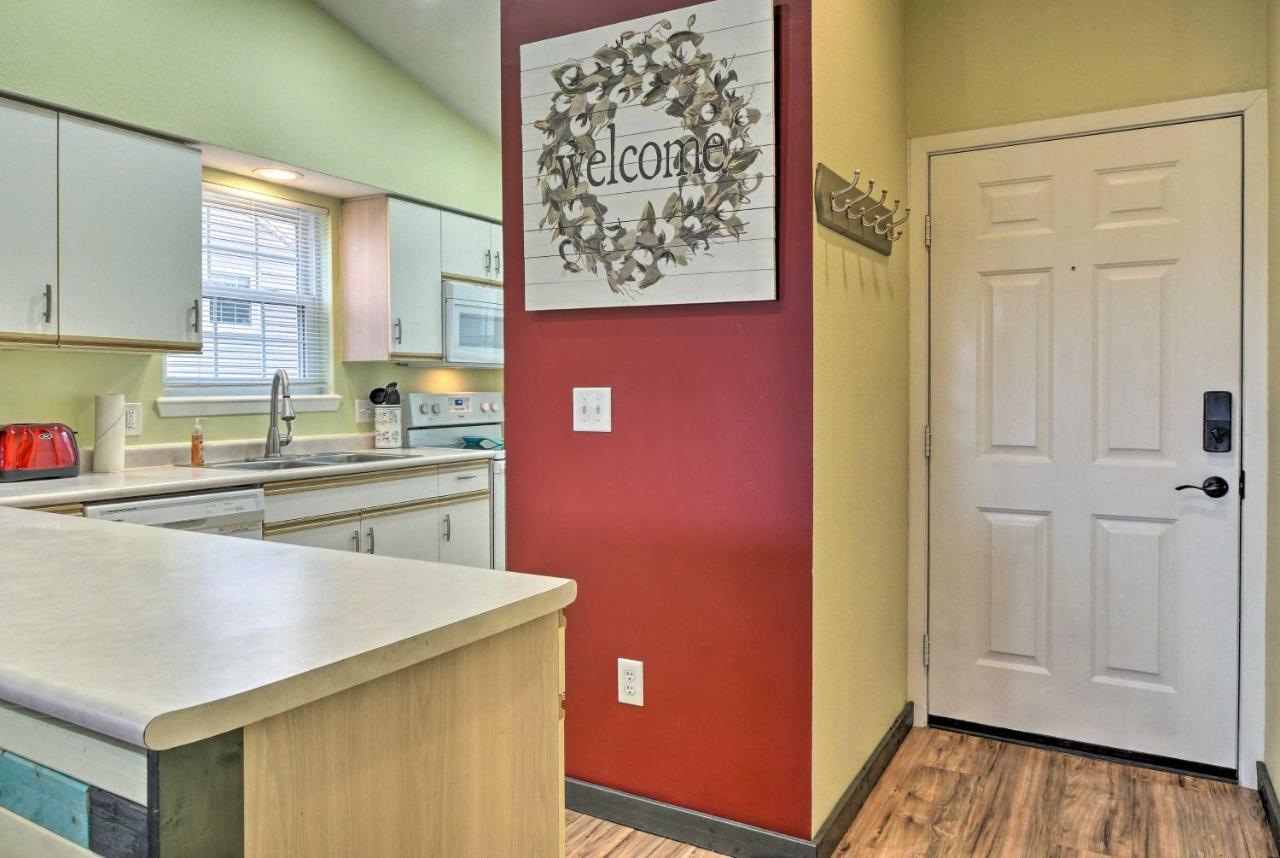 Vibrant Holiday Hills Resort Condo With Balcony Branson Exterior photo